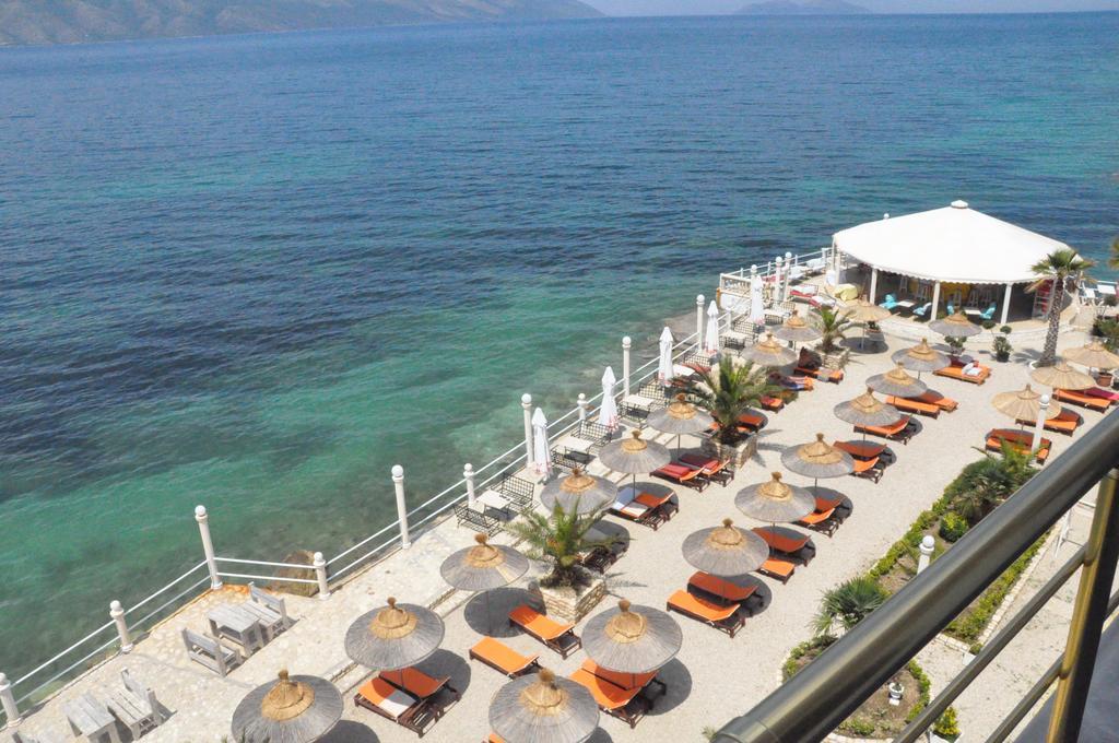 Helia Hotel