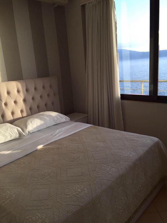Helia Hotel